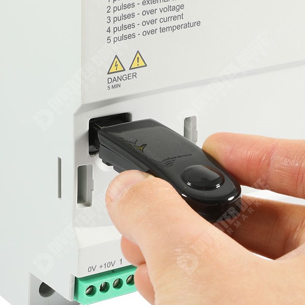 Photo of Eaton DX-COM-STICK3 Bluetooth Communication Stick for DE1, DE11, DC1 Inverters