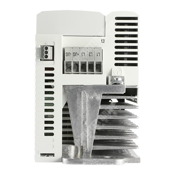 Photo of Lenze i550 IP20 5.5kW 400V 3ph AC Inverter Drive, C2 EMC