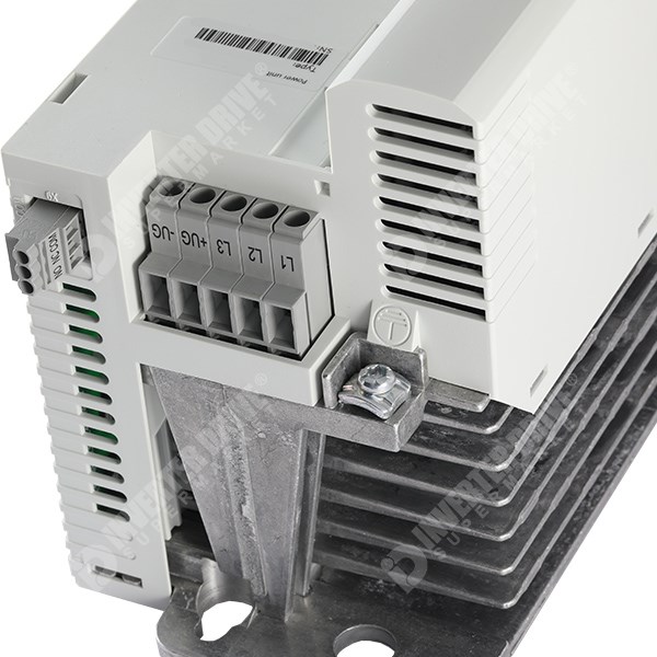 Photo of Lenze i550 IP20 5.5kW 400V 3ph AC Inverter Drive, C2 EMC