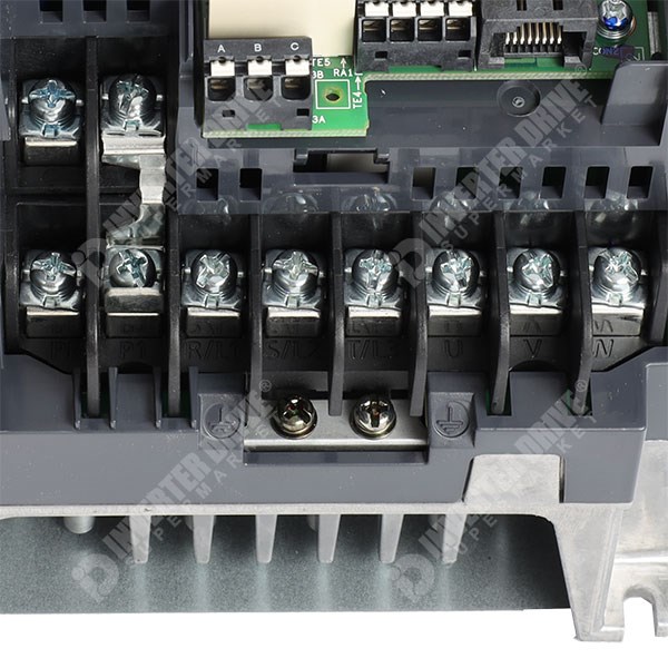 Photo of Mitsubishi E840 IP20 3.7kW/5.5kW 400V 3ph AC Inverter, DBr, STO, Unfiltered