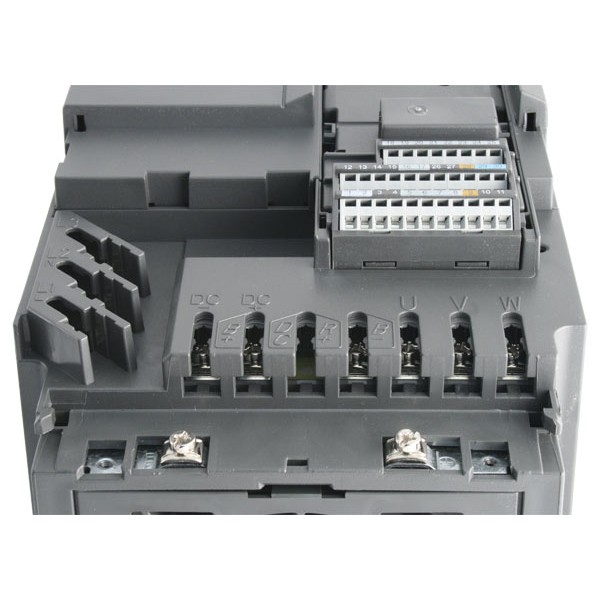 Photo of Siemens Micromaster 440 3kW 230V 1ph to 3ph AC Inverter Drive, DBr, Unfiltered